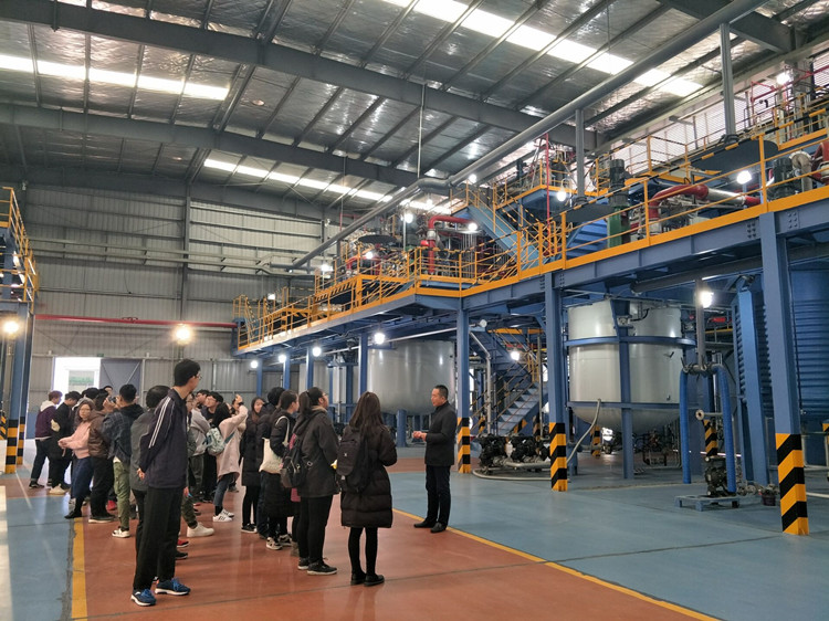 武汉工程大学化学环境与工程学院学生到BG大游集团嘉鱼新基地参观学习
