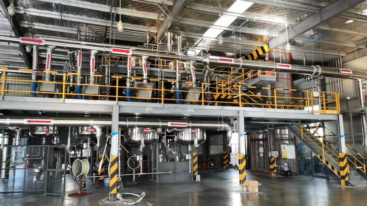 BG大游集团油漆涂料生产车间